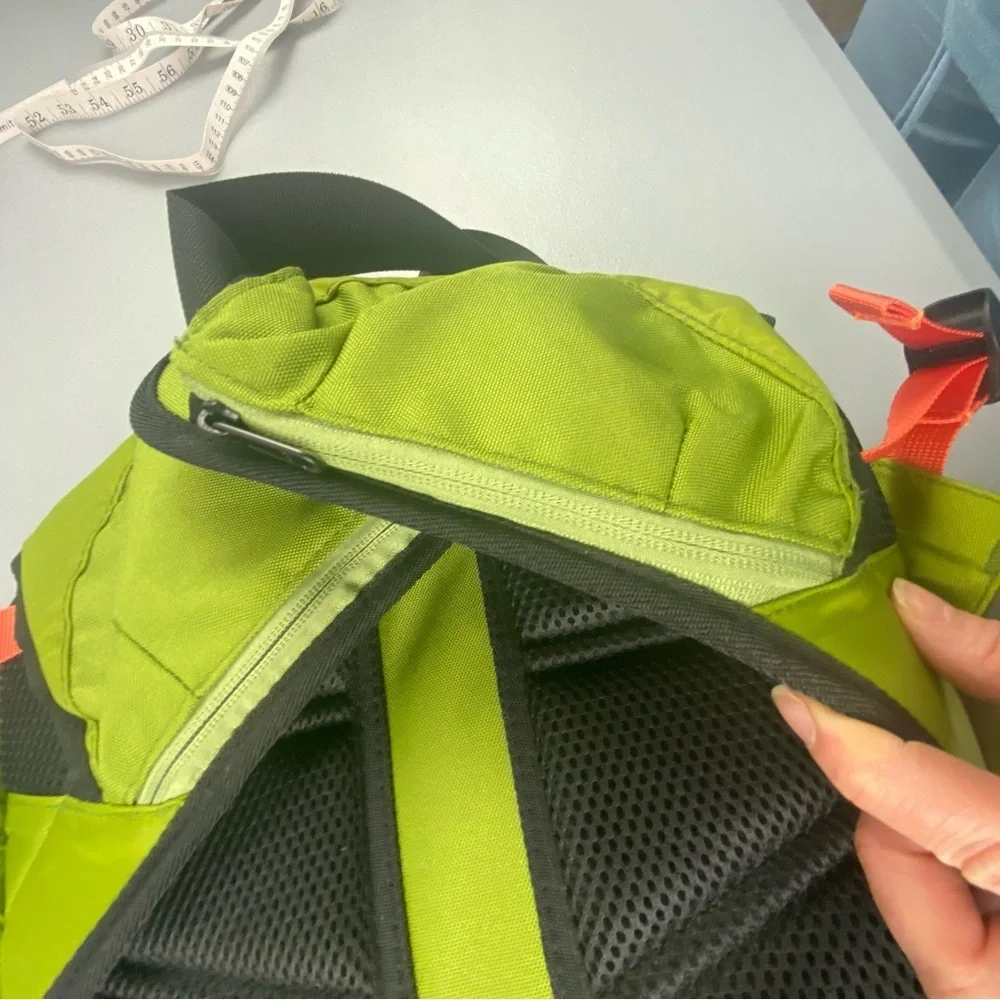 TOPI Outdoor Adventure Green Multi-Compartment Rugged Hiking Backpack Bag